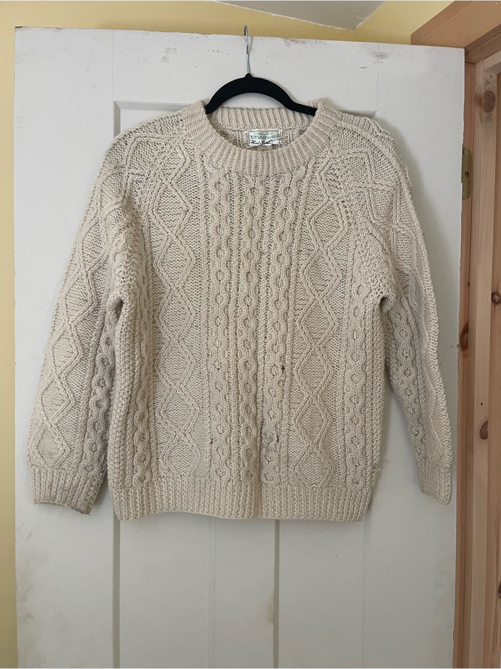 Classic Cable Knit Sweater - Cream